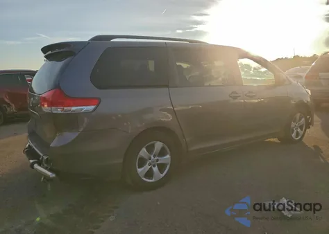 2011 Toyota Sienna Le из США, поврежденный, VIN 5TDKK3DC1BS116493